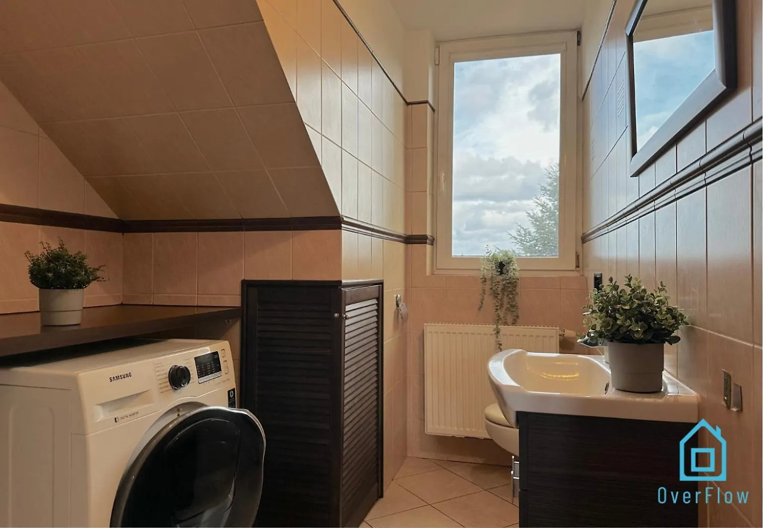 Purple Room - Charming Place, 15 Minutes To Gdansk Old Town & 5 Minutes To Seaside