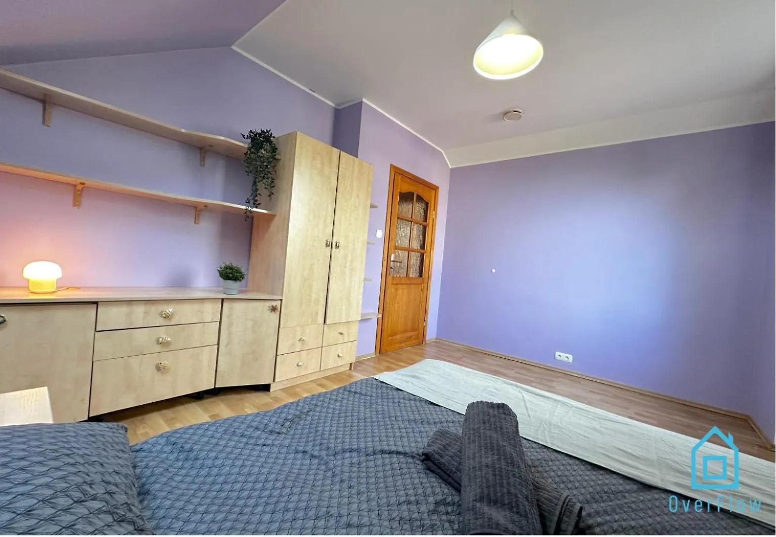 Purple Room - Charming Place, 15 Minutes To Gdansk Old Town & 5 Minutes To Seaside 0*,  Polen